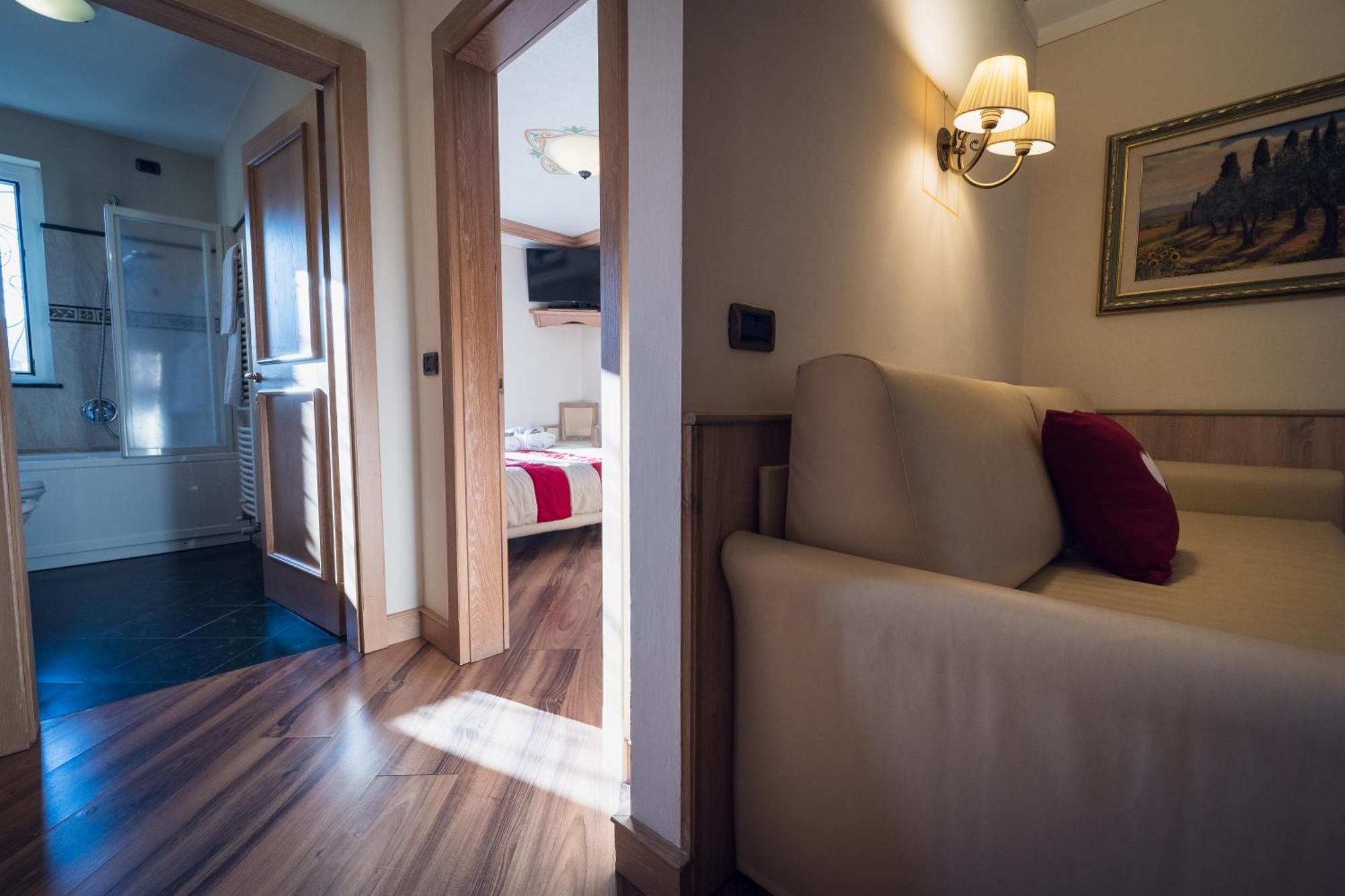 Hotel Alle Alpi Moena Eksteriør billede