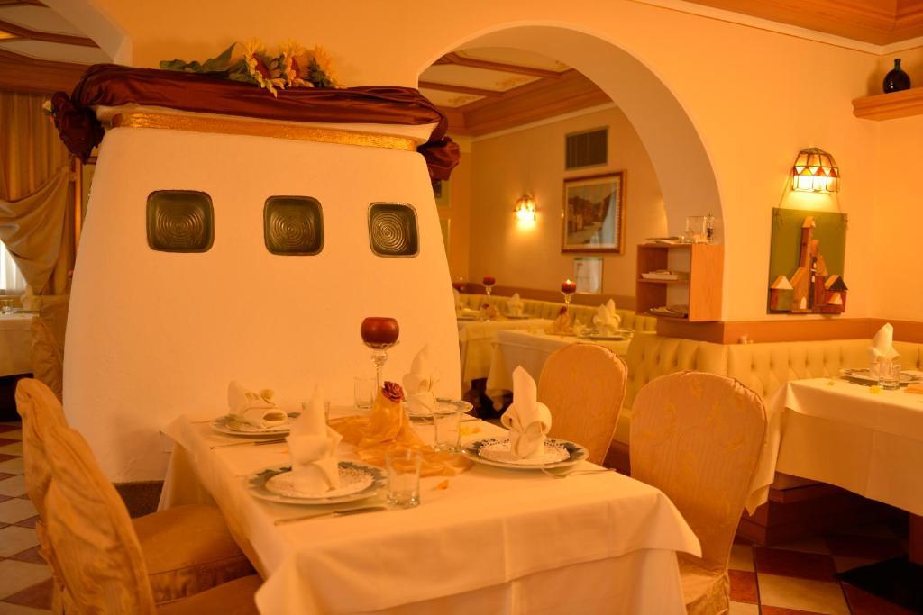 Hotel Alle Alpi Moena Eksteriør billede